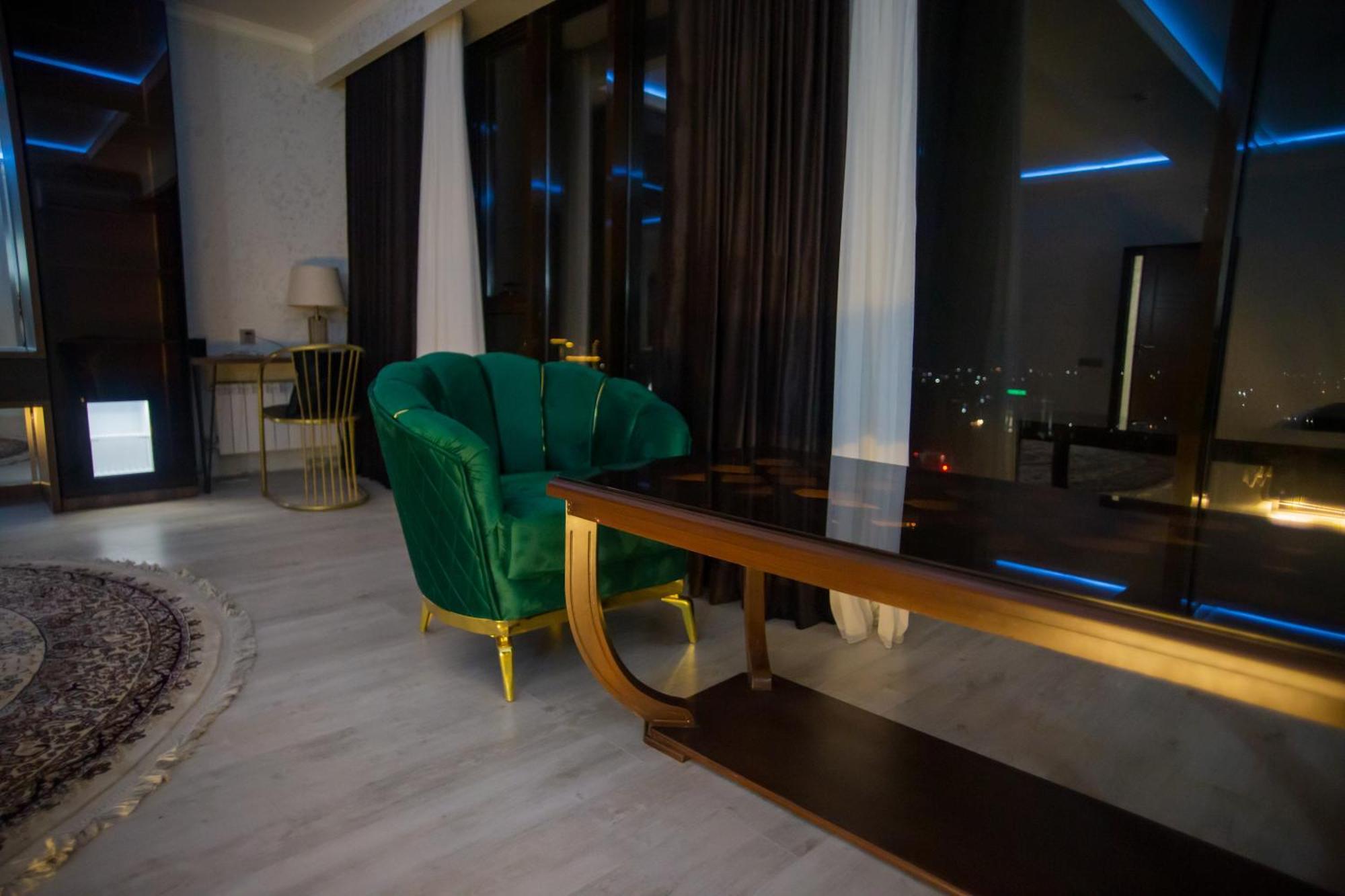 Baland Hotel Душанбе Екстериор снимка