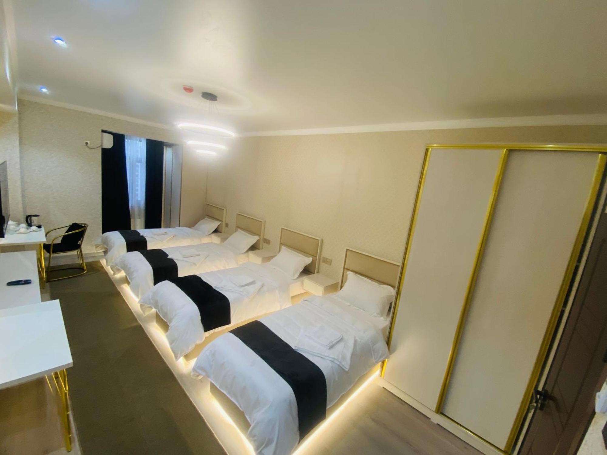 Baland Hotel Душанбе Екстериор снимка