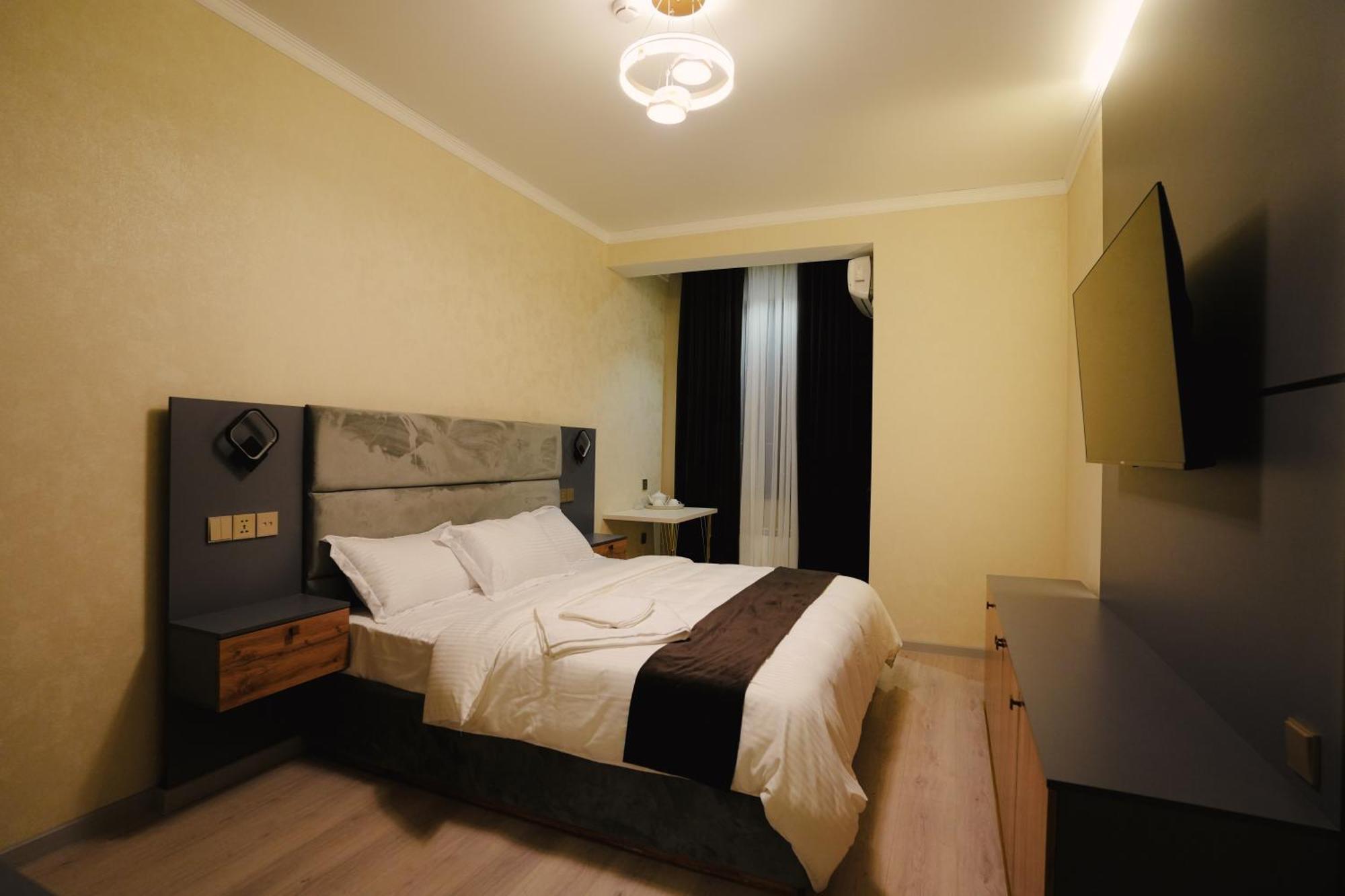 Baland Hotel Душанбе Екстериор снимка