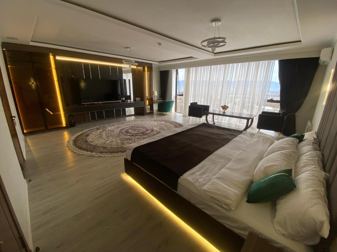 Baland Hotel Душанбе Екстериор снимка
