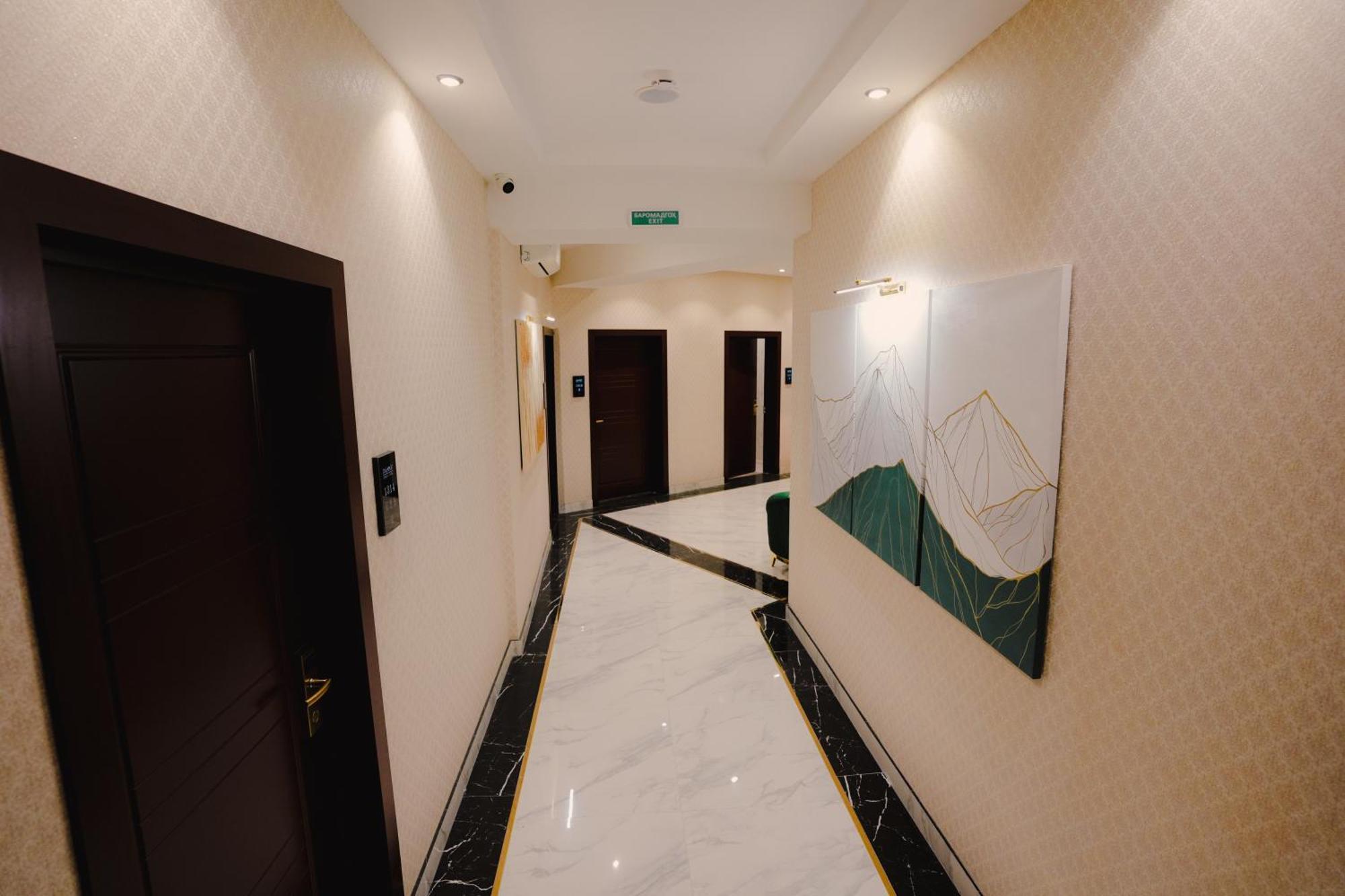 Baland Hotel Душанбе Екстериор снимка