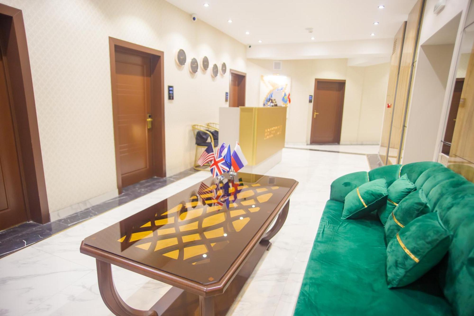 Baland Hotel Душанбе Екстериор снимка