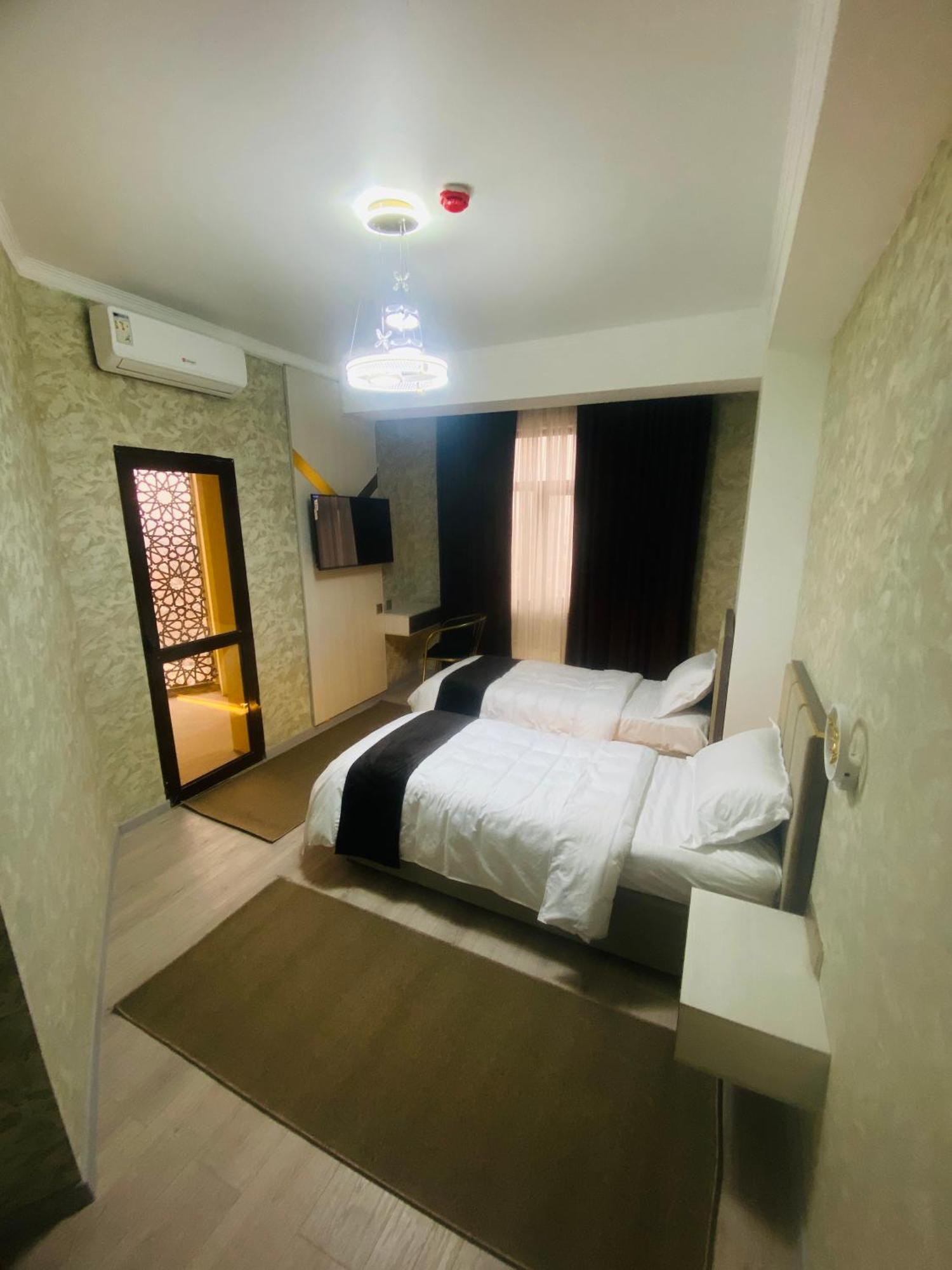 Baland Hotel Душанбе Екстериор снимка