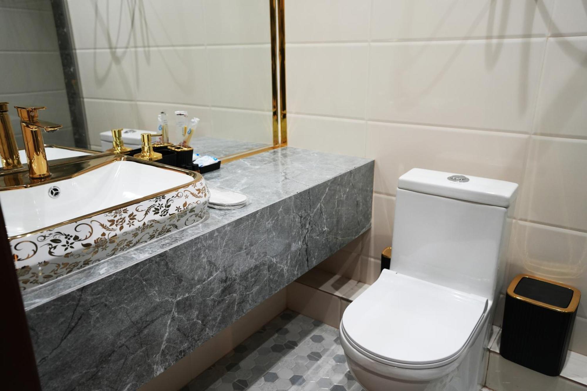 Baland Hotel Душанбе Екстериор снимка