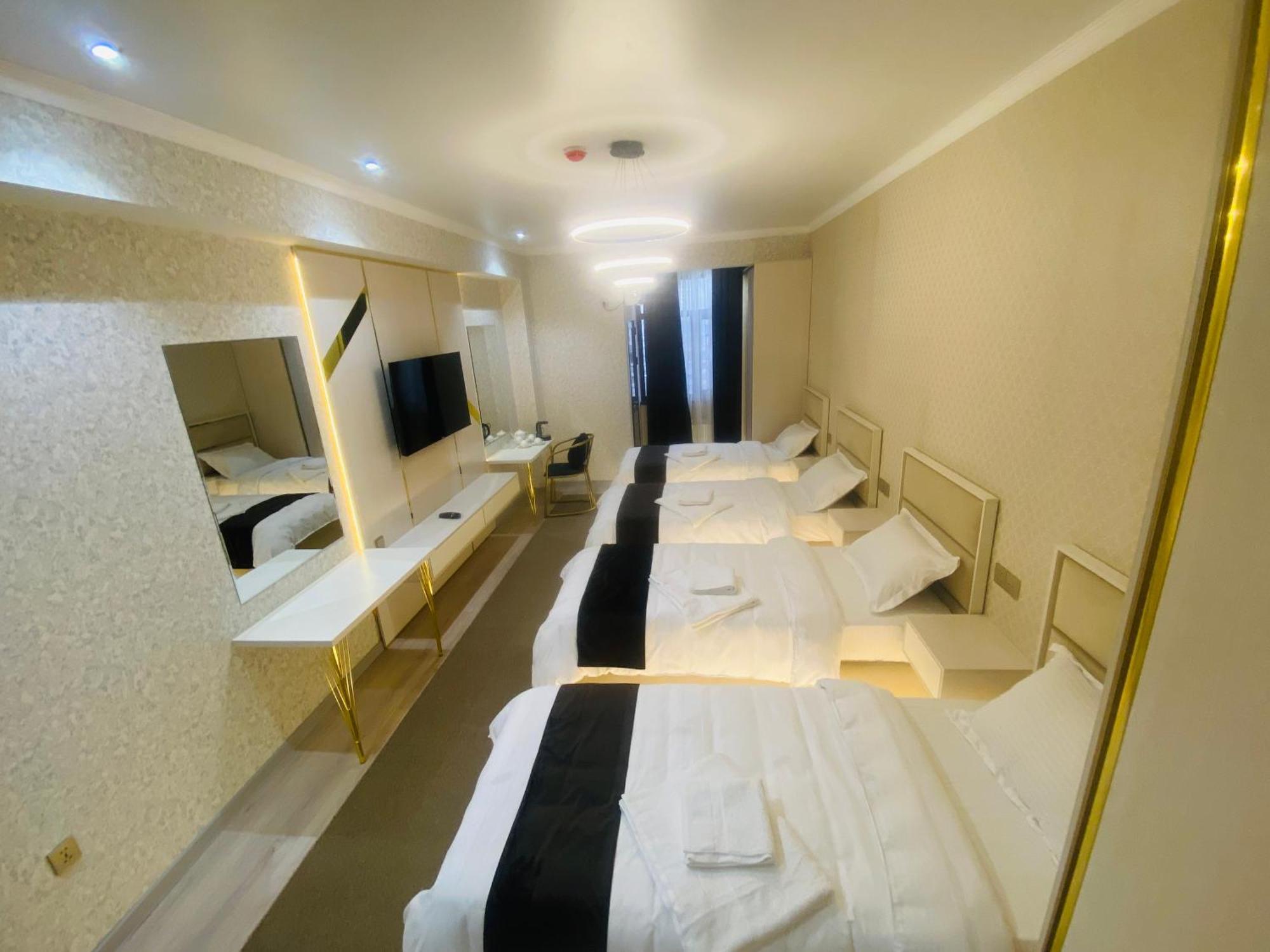 Baland Hotel Душанбе Екстериор снимка