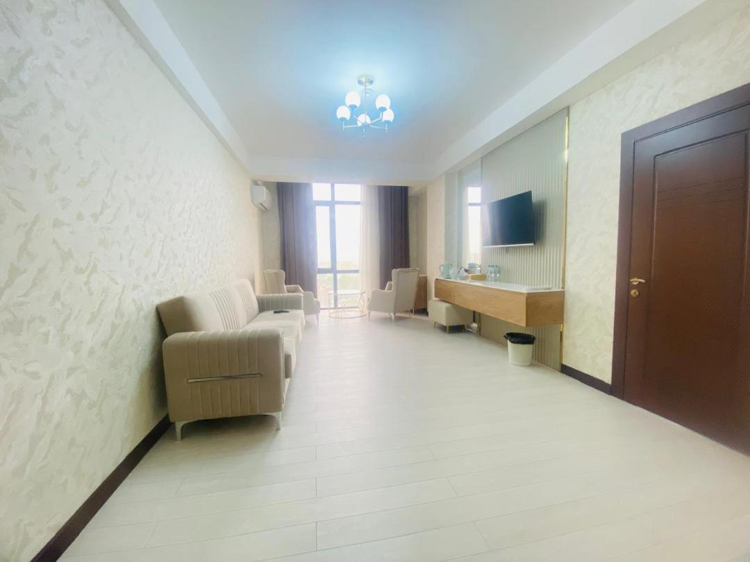Baland Hotel Душанбе Екстериор снимка