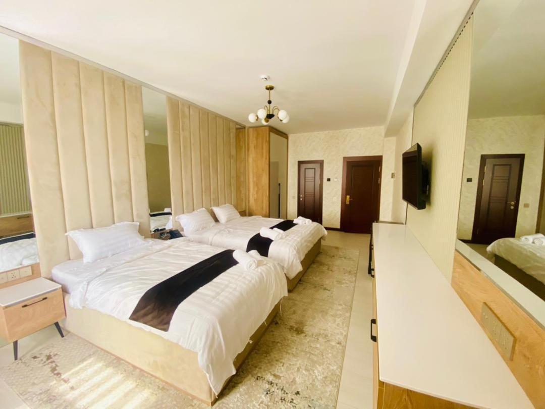 Baland Hotel Душанбе Екстериор снимка